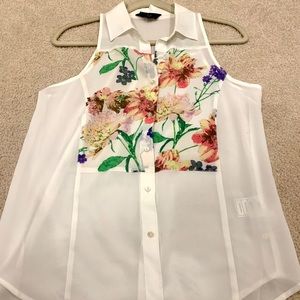Floral button down Blouse sleeveless